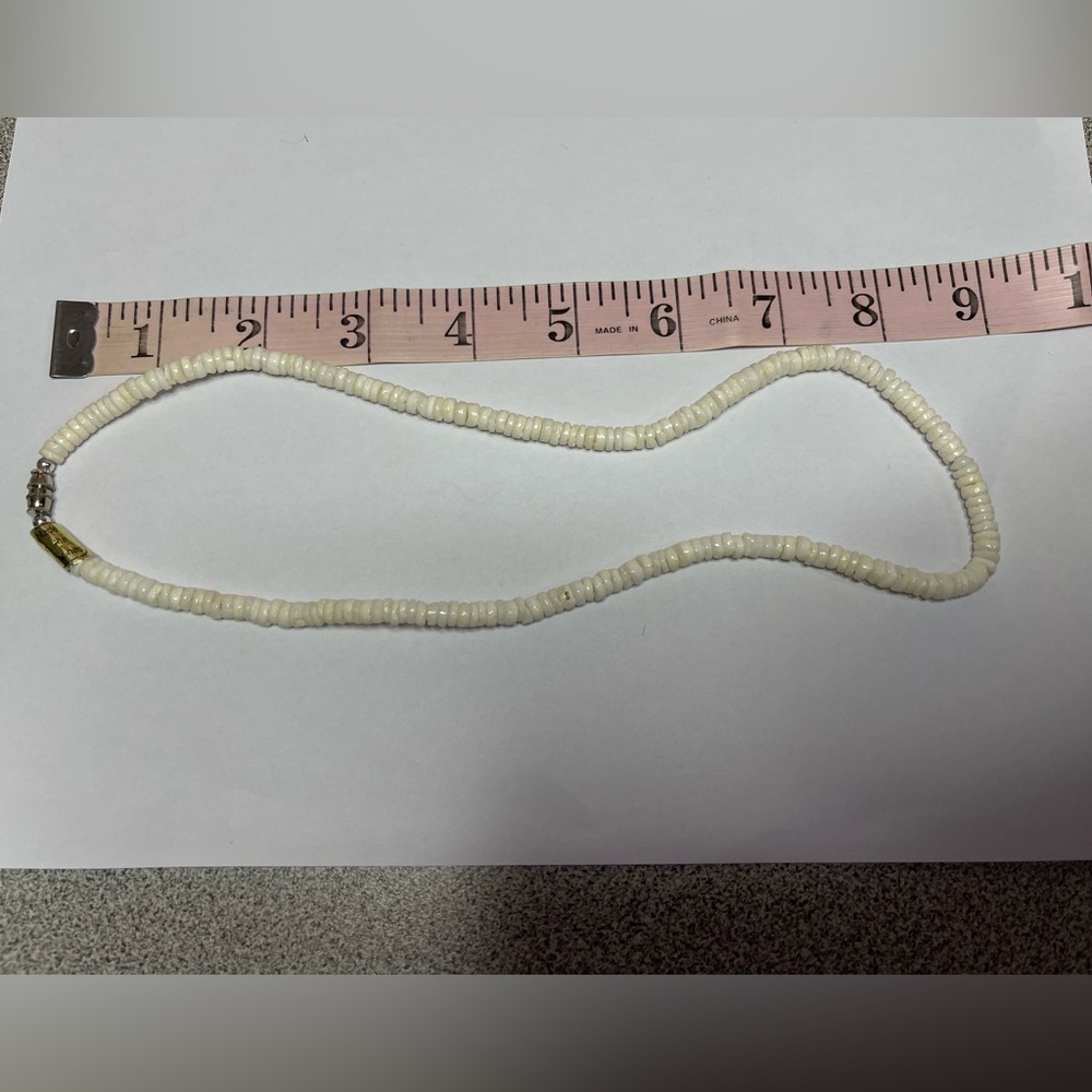 White Puka Shell Necklace - Picture 5 of 5